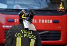 Furgone in fiamme in Viale Unicef