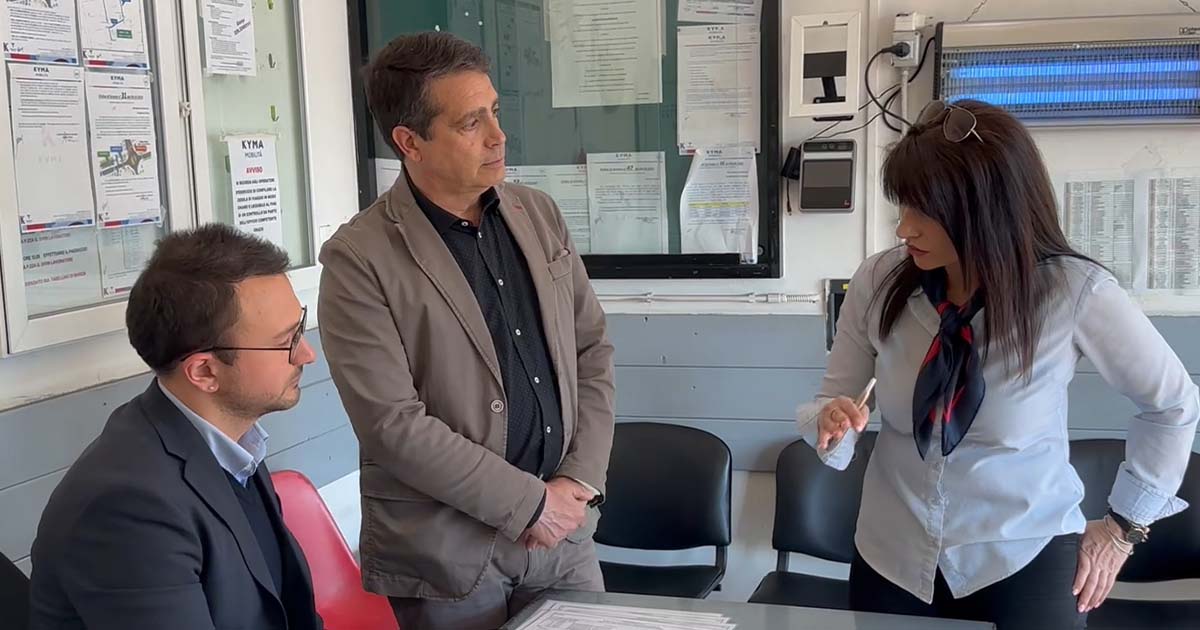 Tentano di molestare una giovane, intervengono dipendenti Kyma Mobilità