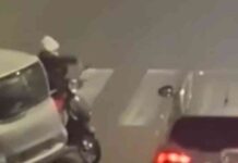 Taranto, bottiglie e lattine contro le auto